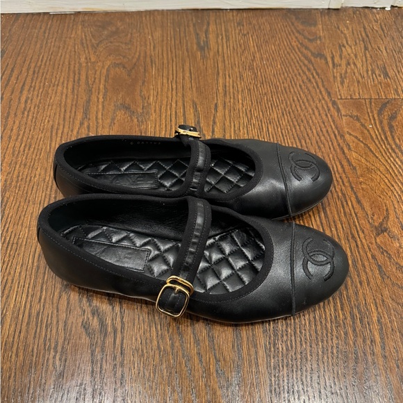 Chanel Sold Out Mary Janes - Picture 3 of 5